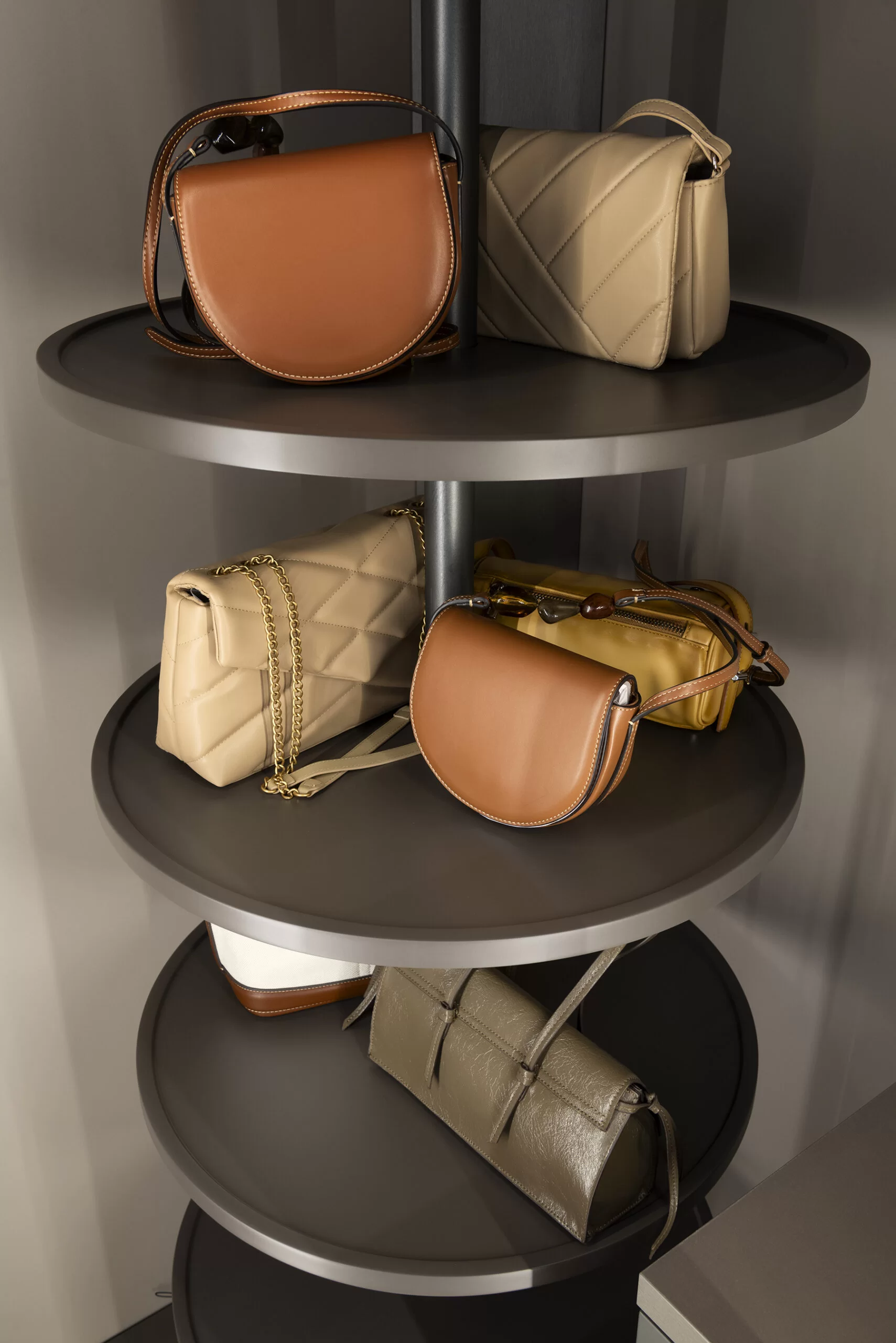 Reverso wardrobe with mirrored door panels and illuminated interior